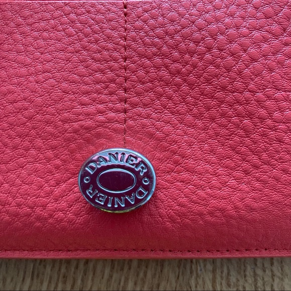 👜Danier Coral Pebbled Leather Two Piece Wallet (removable card coin wallet)👜 - Picture 9 of 11